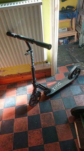 Zinc scooter